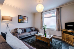 Stunning 2-Bed Home in Chester by 53 Degrees Property - Amazing location - Ideal for Couples & Groups - Sleeps 6
